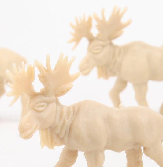 Moose - Set of 8 - Retro Dollhouse Minis - 201-0280