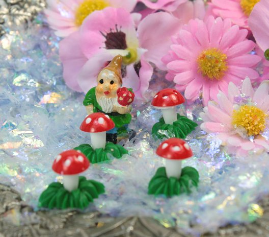 Small Mushrooms In Grass - Set of 4 - 203-3-2503