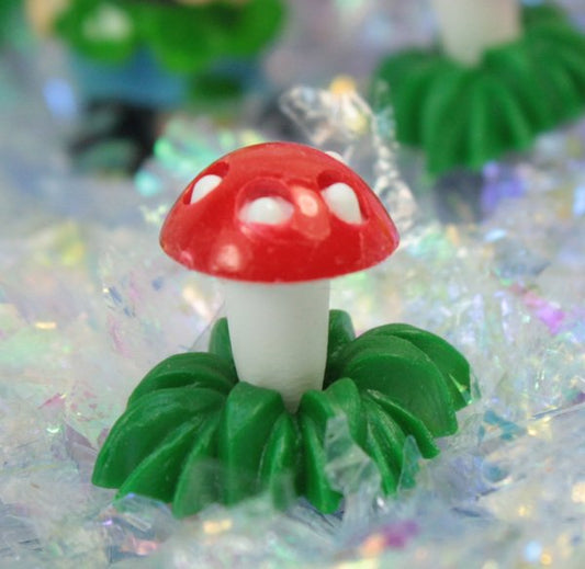 Small Mushrooms In Grass - Set of 4 - 203-3-2503