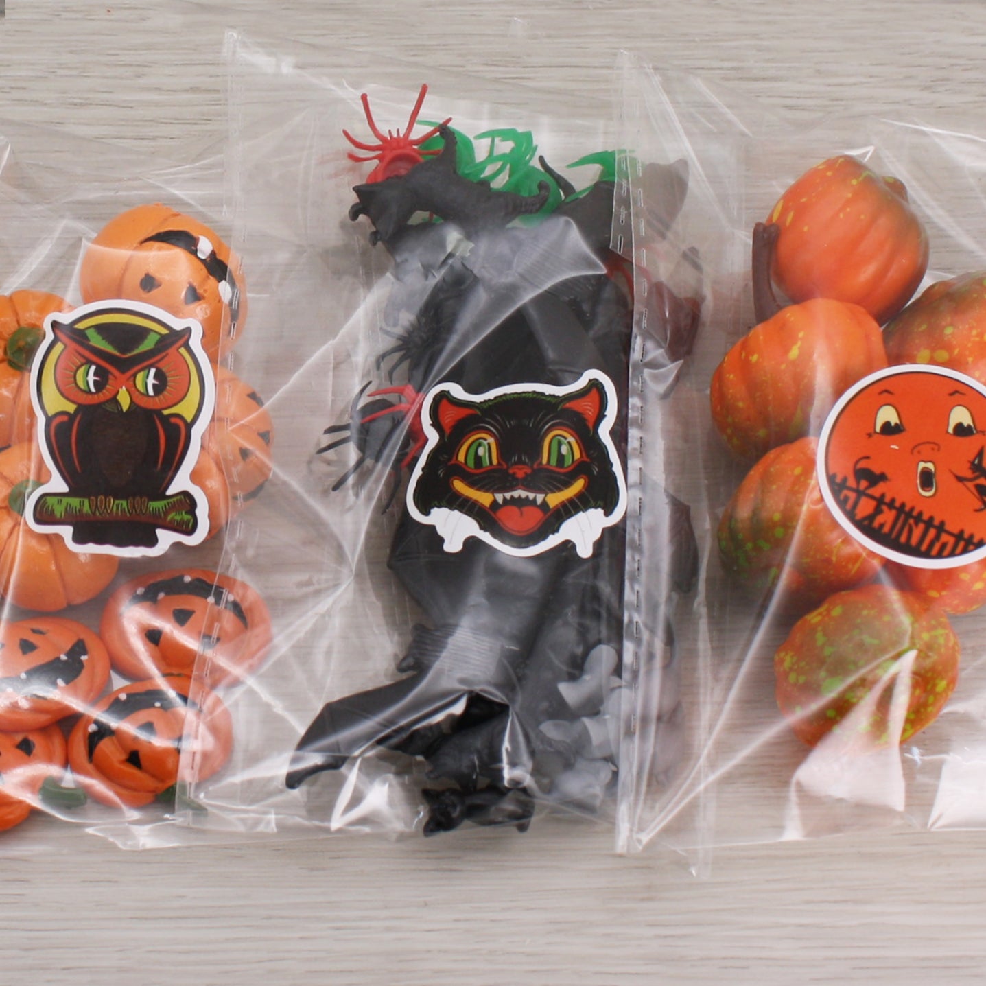 Mega Mini Halloween Set! - Great Value! 53 Pieces - IV3-3672