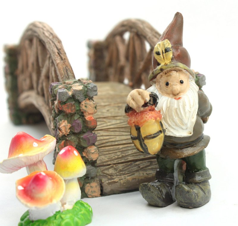 Forest Gnome Elf - Lantern - 2.5" - 207-60851