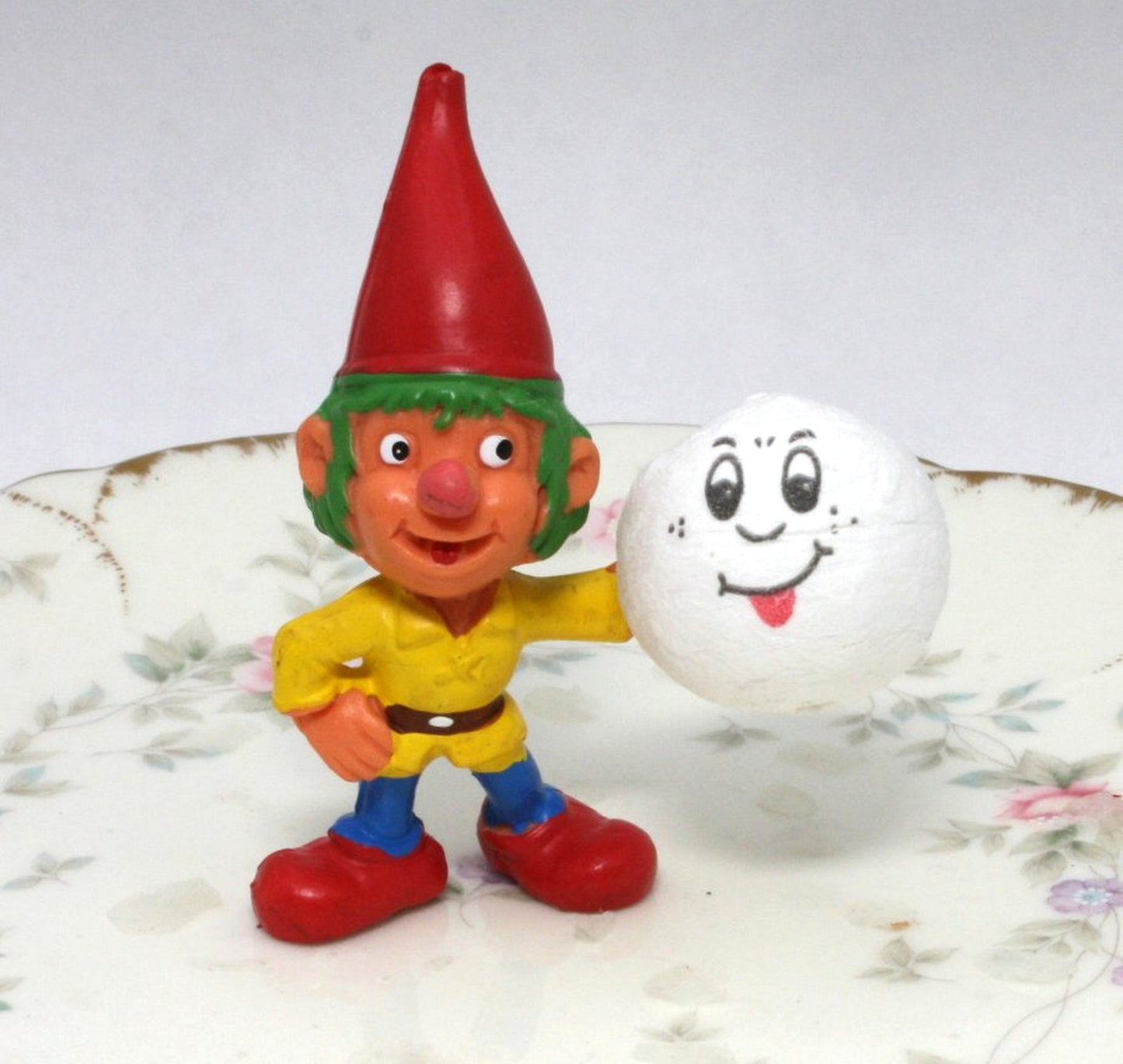 Funny Faces w/ Tougue - 1" Cotton Heads - Set of 8 - 703-0020