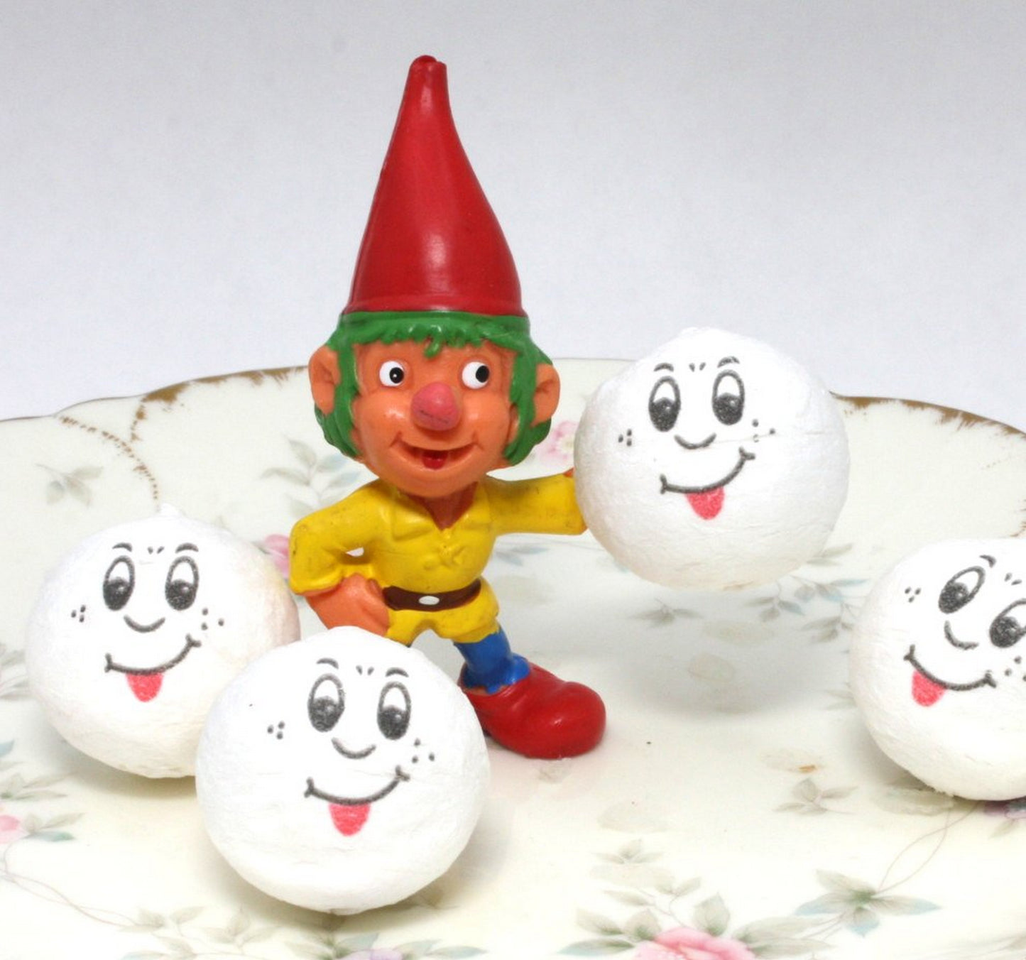 Funny Faces w/ Tougue - 1" Cotton Heads - Set of 8 - 703-0020