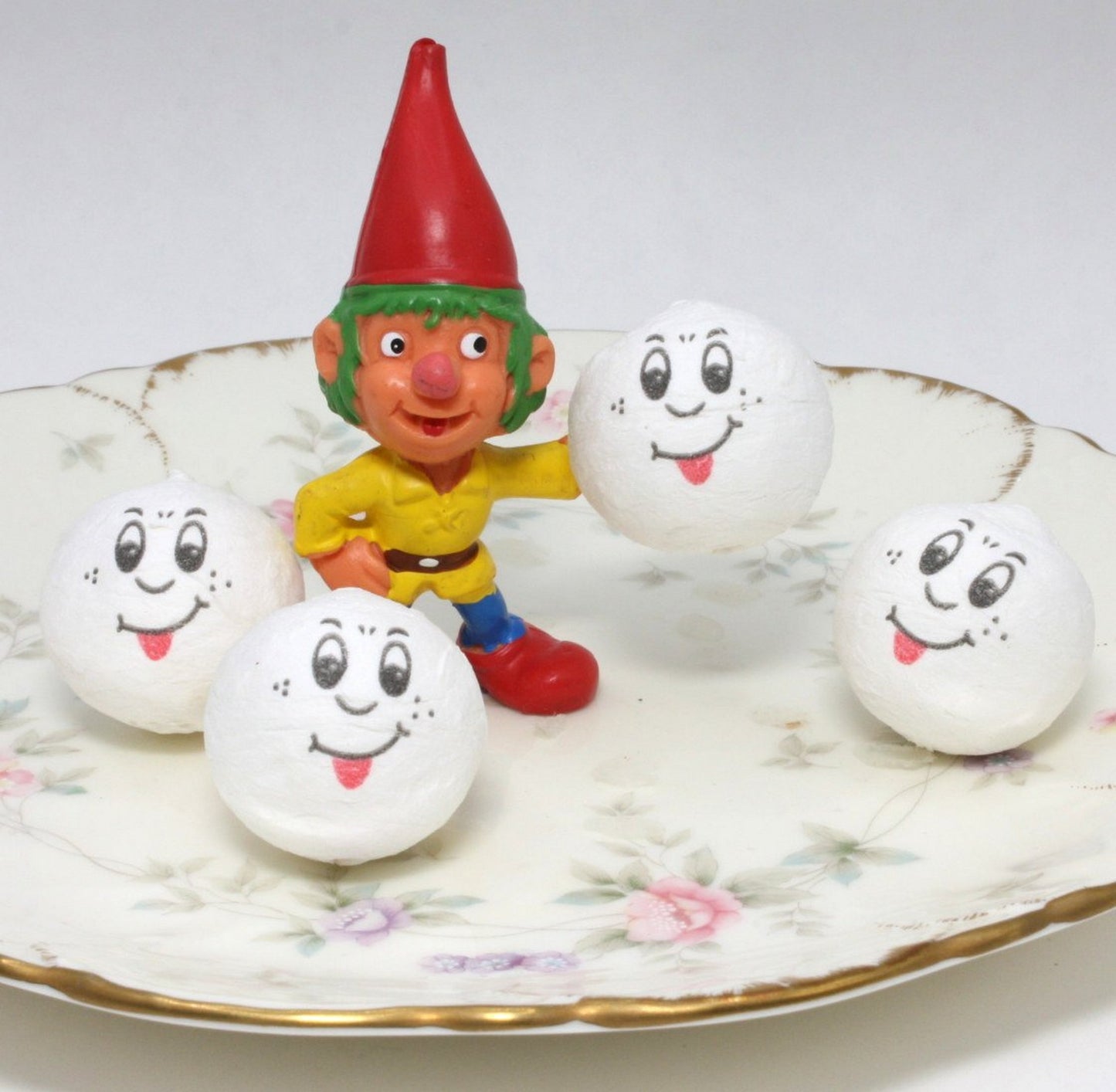 Funny Faces w/ Tougue - 1" Cotton Heads - Set of 8 - 703-0020