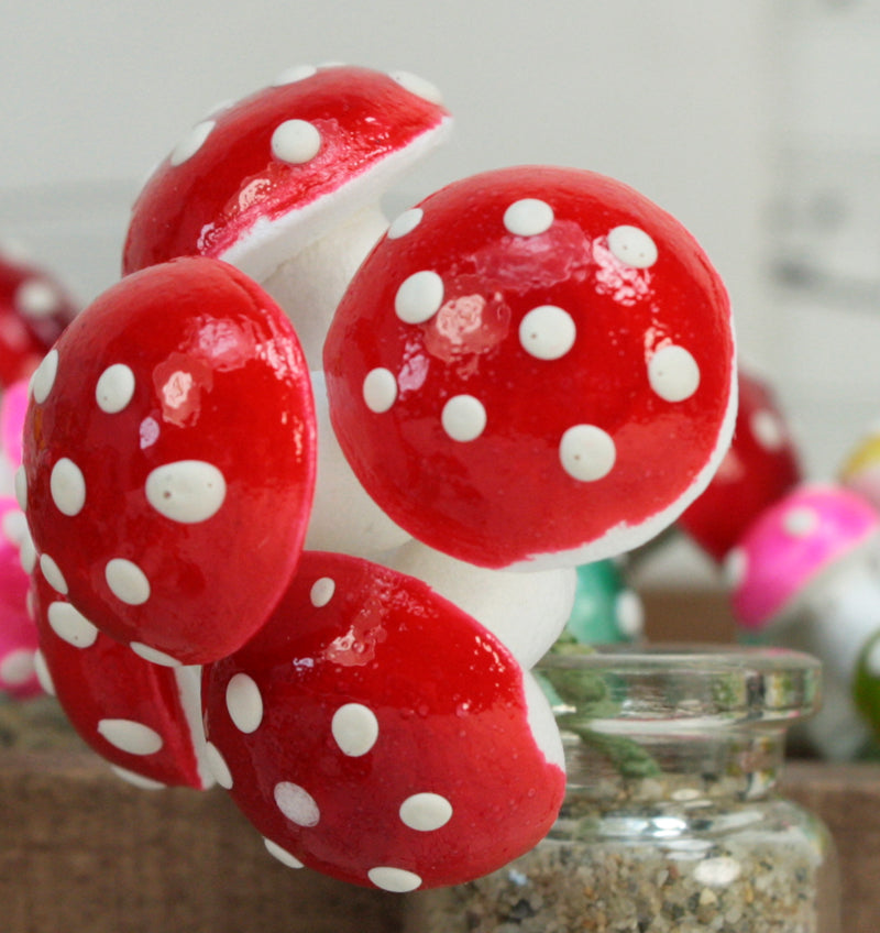 Red - Large Cotton Spun Mushrooms - Set of 10 - (218-0114)