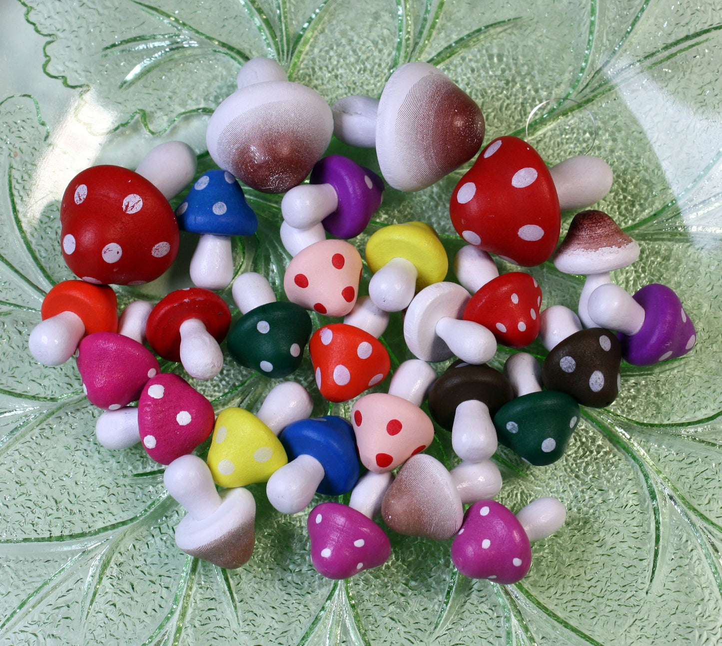 Mega-Mix Wood Hand Crafted Mushrooms! 28 pieces 218-0138