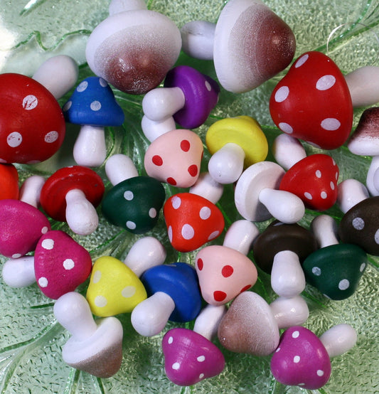 Mega-Mix Wood Hand Crafted Mushrooms! 28 pieces 218-0138