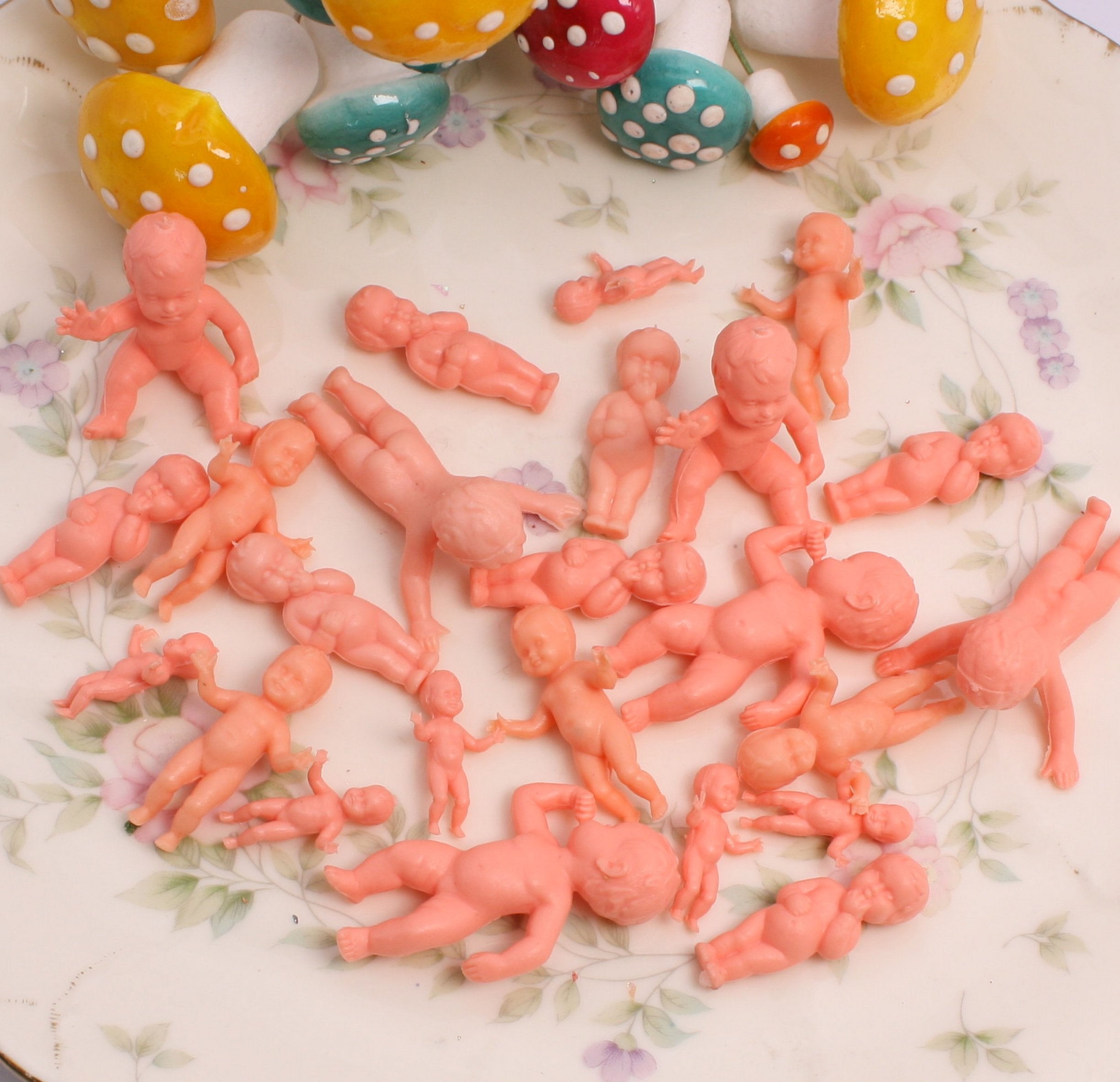 Baby - 24 Piece Set - 1" Tall - Retro Doll Minis - IV3-3670