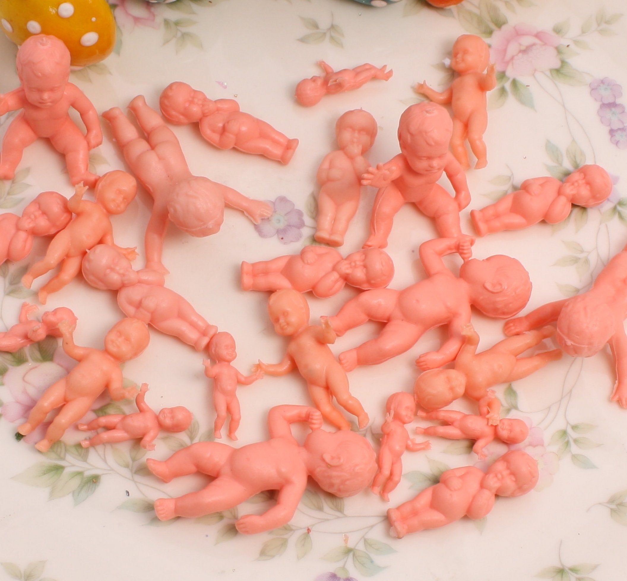 Baby - 24 Piece Set - 1" Tall - Retro Doll Minis - IV3-3670