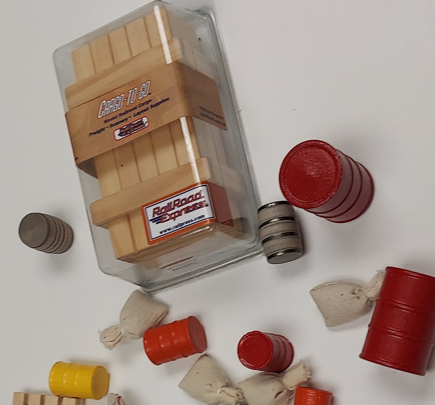 Grab Bag - Barrels, Sacks, Crates, Pallets - G Scale - RR-44