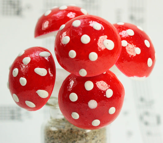 Red - Large Cotton Spun Mushrooms - Set of 10 - (218-0114)