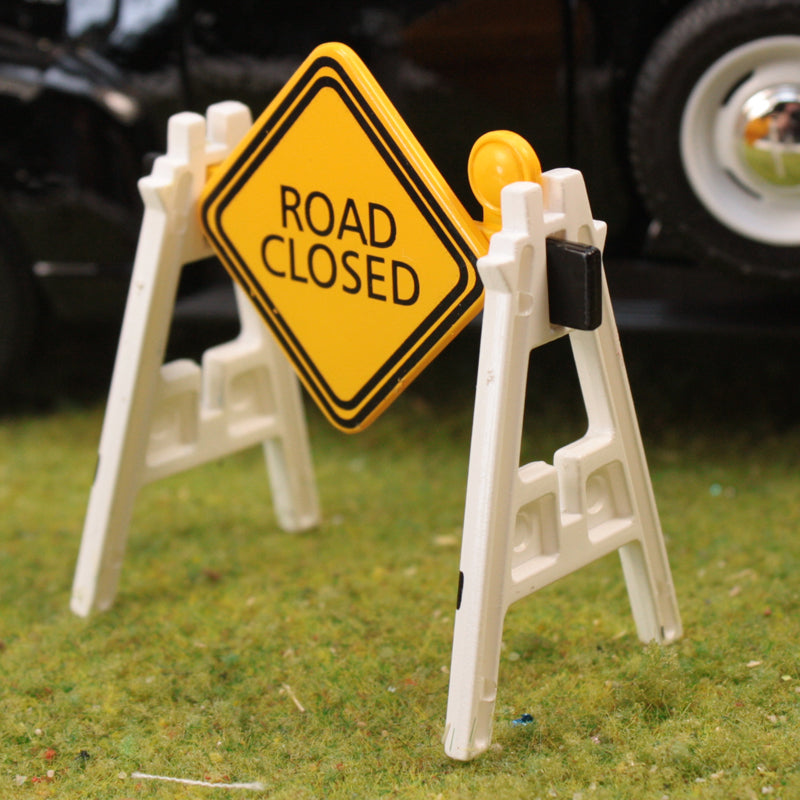 Road Closed Barrier Sign - 106-17016