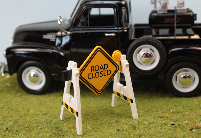 Road Closed Barrier Sign - 106-17016