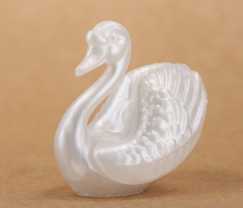 Swans - Pearl - Set of 4 - Retro Dollhouse Minis - 203-3-111CL