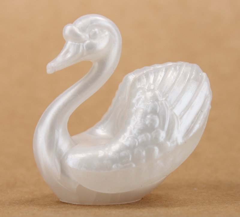 Swans - Pearl - Set of 4 - Retro Dollhouse Minis - 203-3-111CL