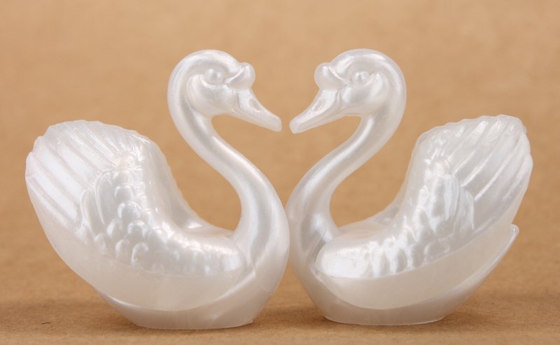 Swans - Pearl - Set of 4 - Retro Dollhouse Minis - 203-3-111CL