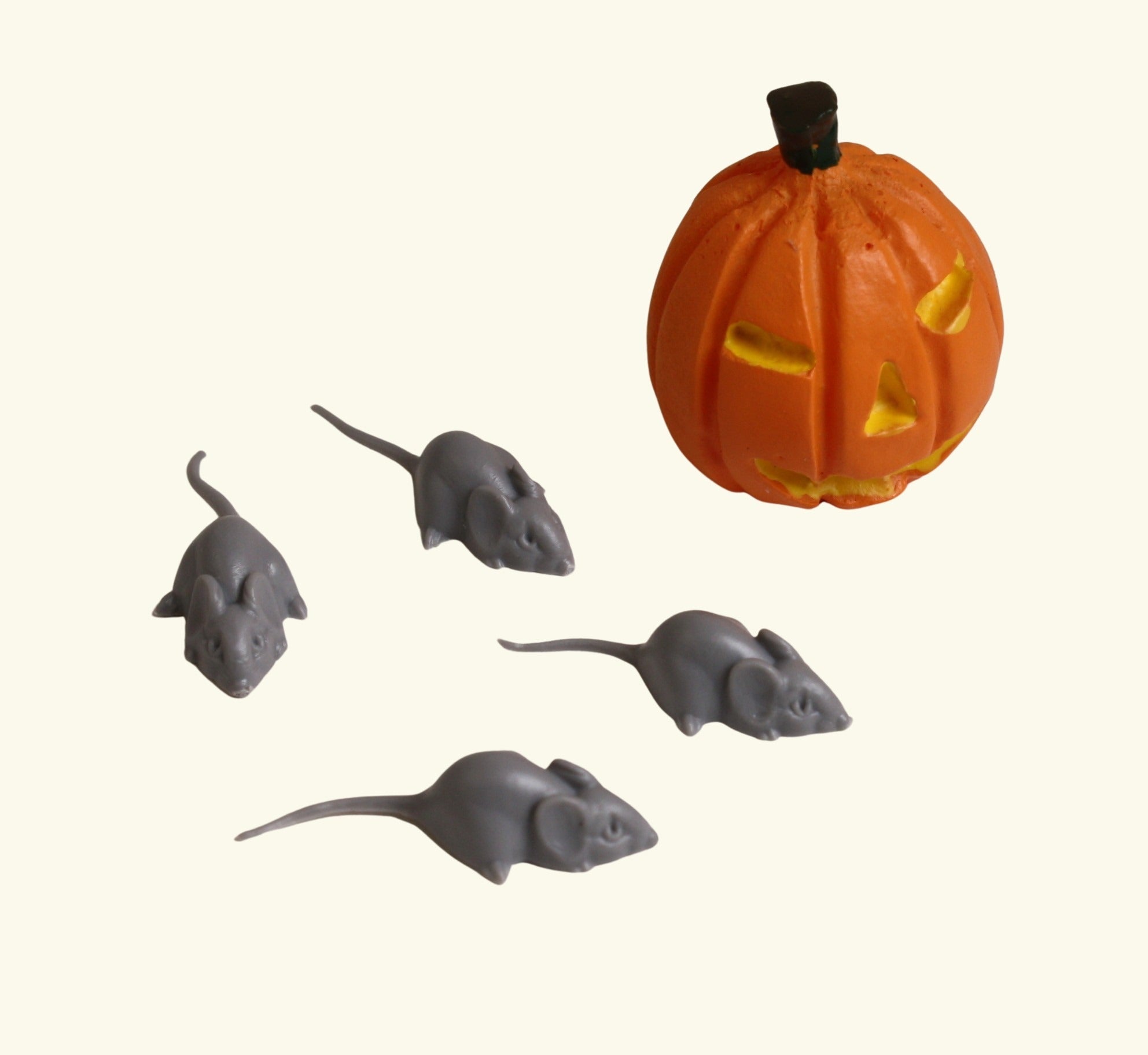 Mouse - Gray Micro Mice! - Tiny 3/4" Long - Set of 6 - 203-9-182