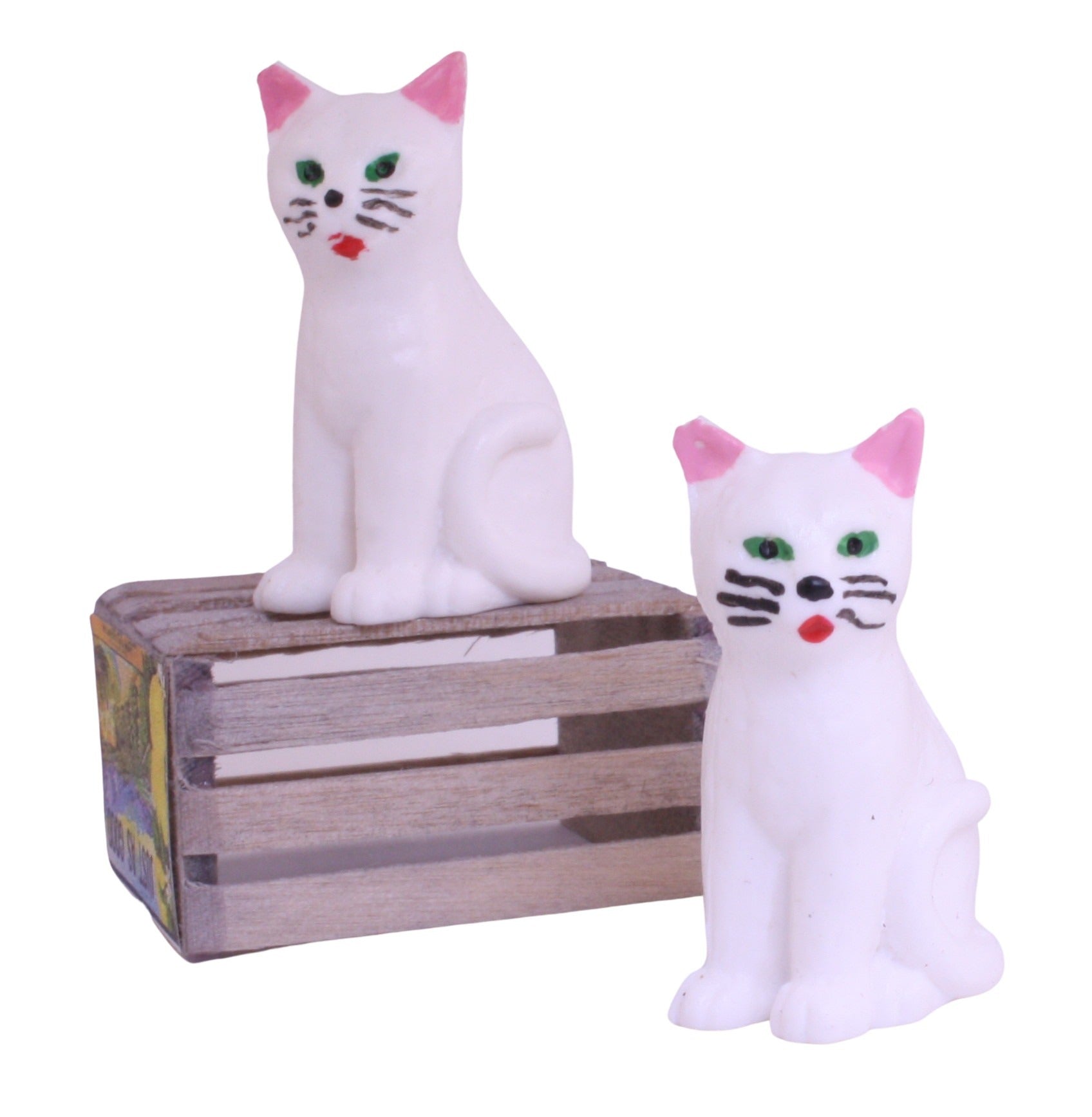 Cat - White Sitting Cat - 1.5" - German - Set of 1 - 204-8807