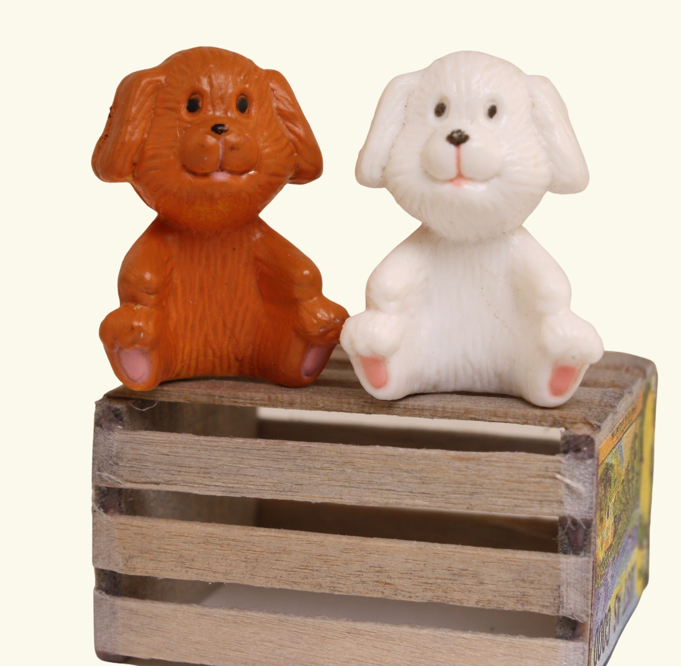 Dog Set - Under 1" Tall - Set of 2 - 2204-8809