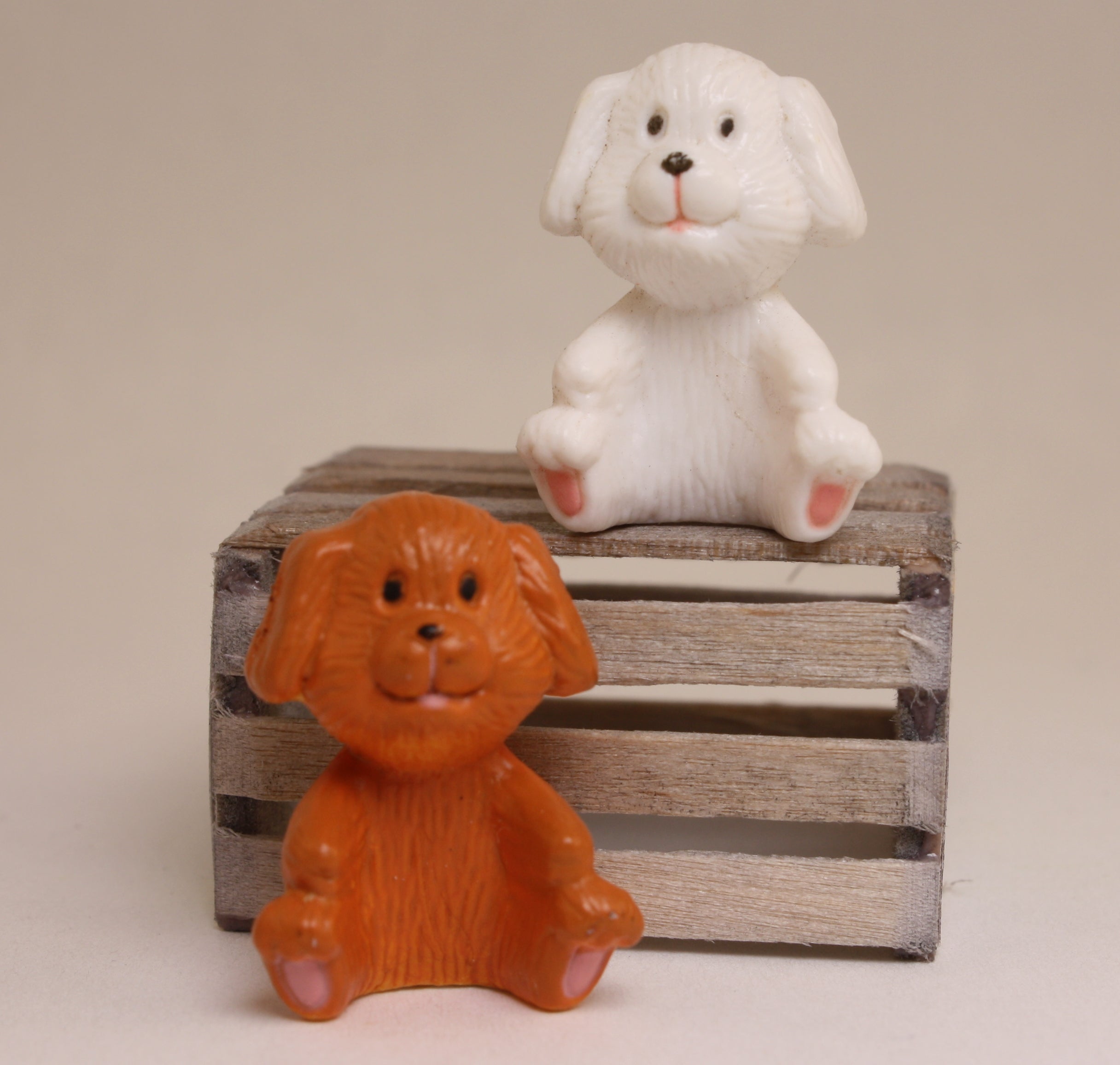 Dog Set - Under 1" Tall - Set of 2 - 2204-8809