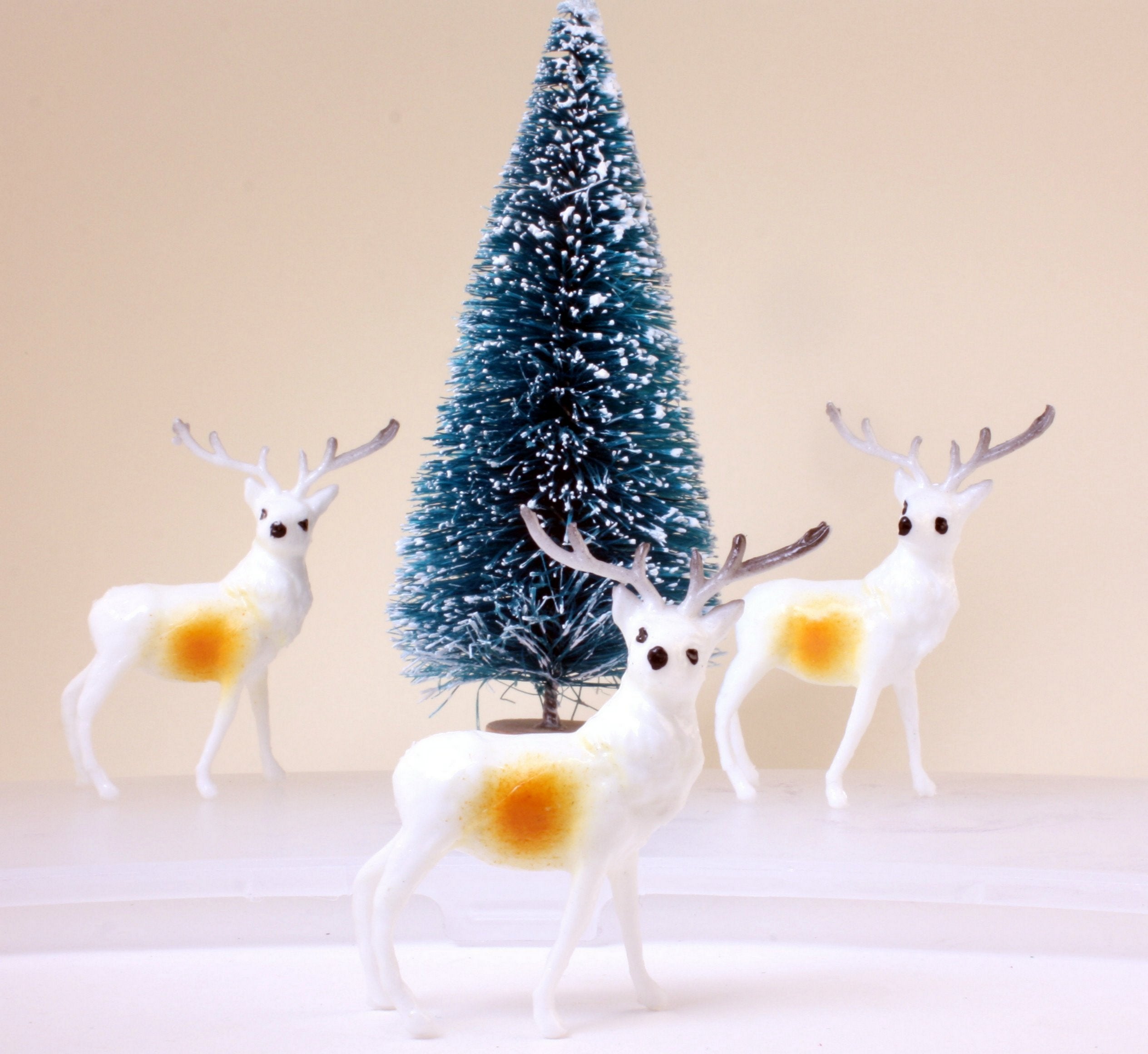Reindeer- 1.5" - 1960s Retro Style - 204-8820