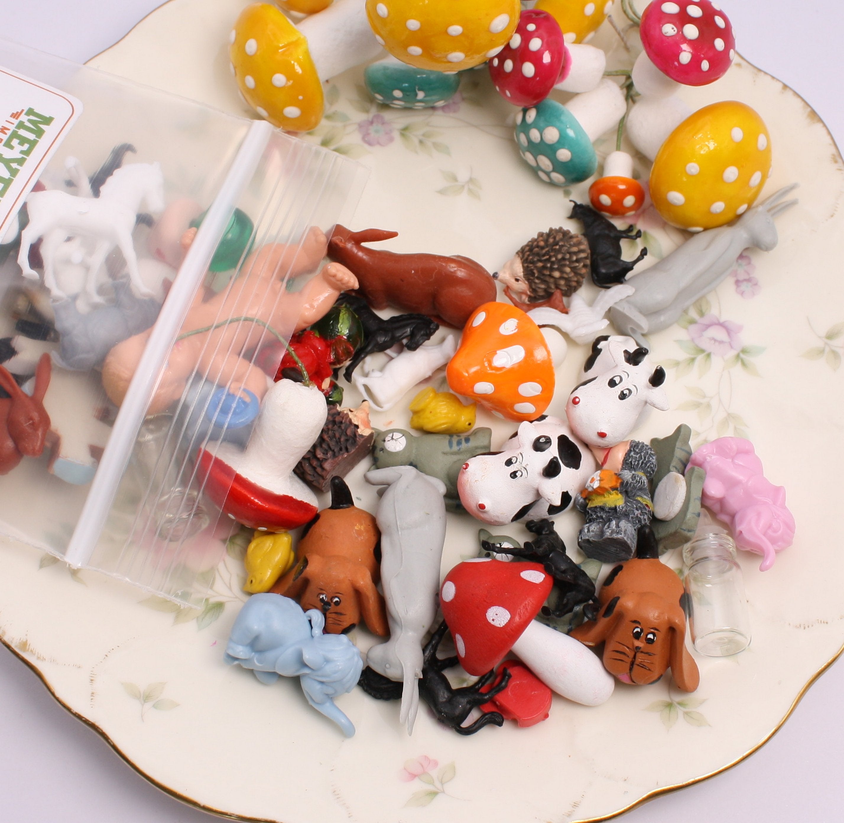 Mega Mini Mix Set! Vintage Miniatures - 4oz - IV3-3665