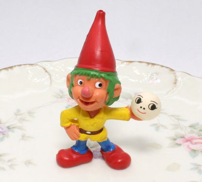 Doll Heads - 1/2" Spun Cotton with Faces - Set of 10 -703-0123
