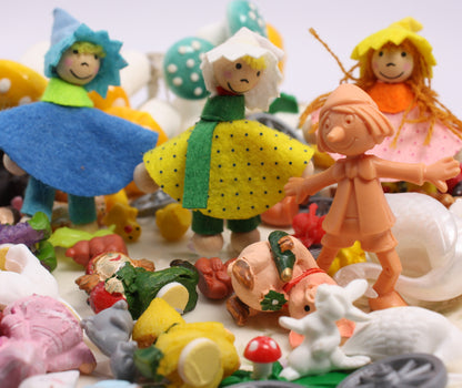 Mega Mini Mix Set! Vintage Miniatures - 4oz - IV3-3665