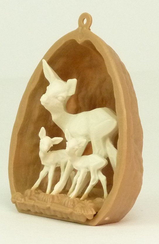 Walnut Shell with Deer - 203-3-137A