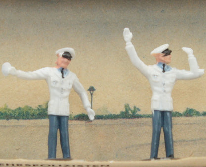 German Traffic Policemen-  Merten - HO 3/4" - IV3-2400