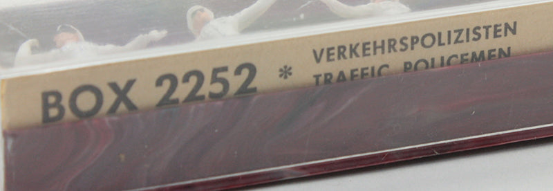 German Traffic Policemen-  Merten - HO 3/4" - IV3-2400