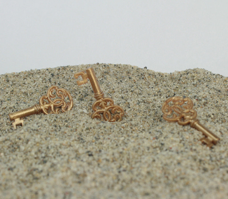 Vintage Gold Keys - 12 pcs - German - IV3-2452